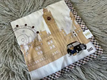 DAKS 런던 디자인 실크 손수건