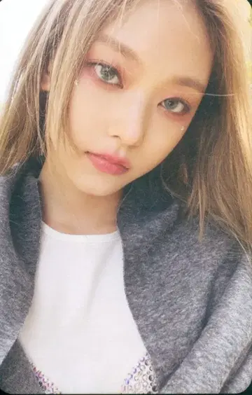 NewJeans 위버스반 HAERIN NewJeans B2