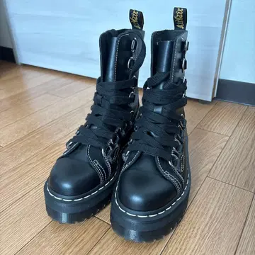 닥터마틴 JADON XL 8홀 UK3 통굽 부츠