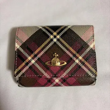 비비안 체크 무늬 3단 폴더형 지갑 가죽