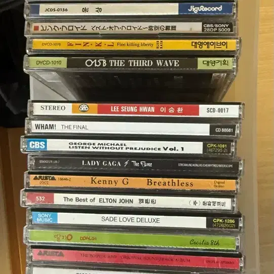 CD 및 앨범 모음 (소녀시대 빅뱅 지드래곤 2NE1 등)