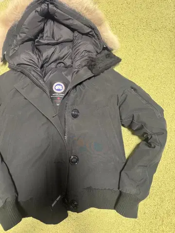 정품 CANADA GOOSE 다운 자켓 XS/TP 블랙