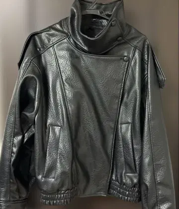 [ ZARA ] 페이크 레더 자켓 S 사이즈