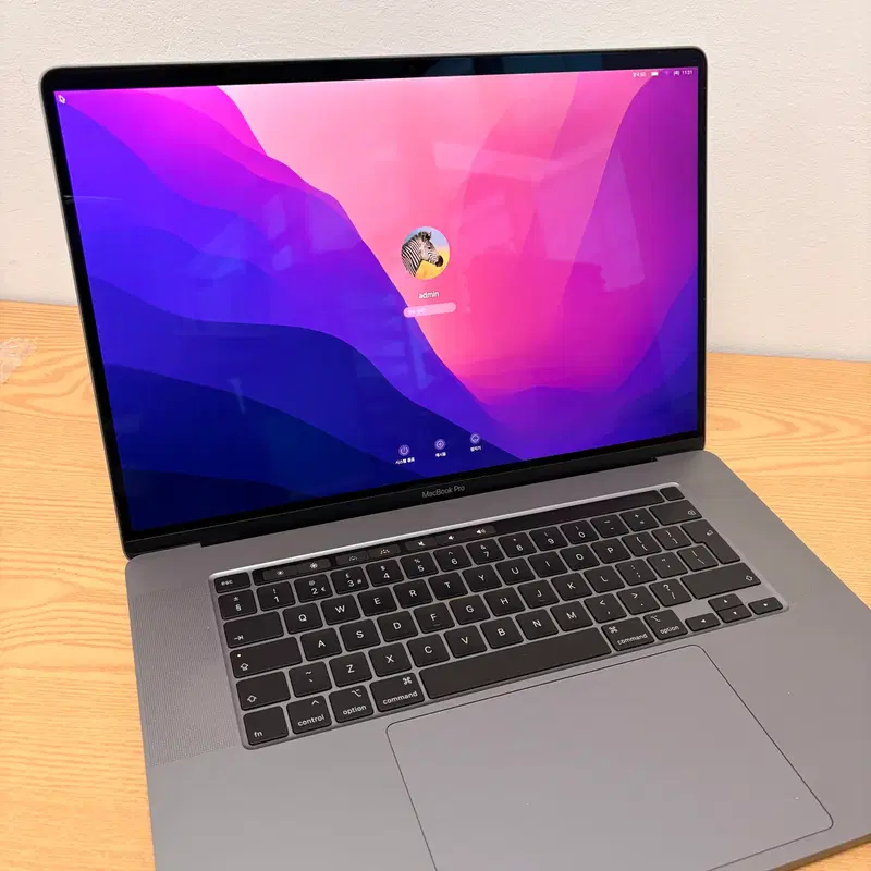 맥북프로 2019 16인치 I7-9 16GB 512GB