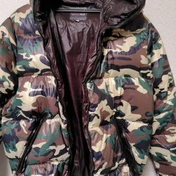 DUVETICA 카모플라쥬 다운 자켓