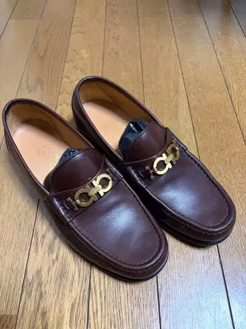 페라가모 브라운 로퍼