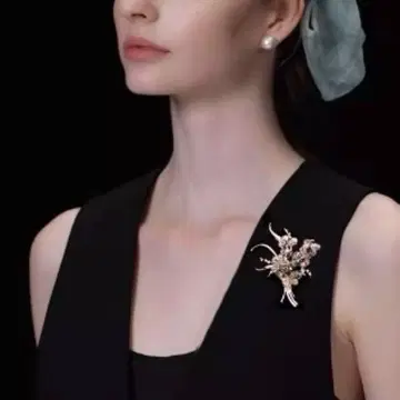 이탈리아에서 구매한 레인보우 컬러 꽃다발 브로치 크리스탈 럭셔리 새상품