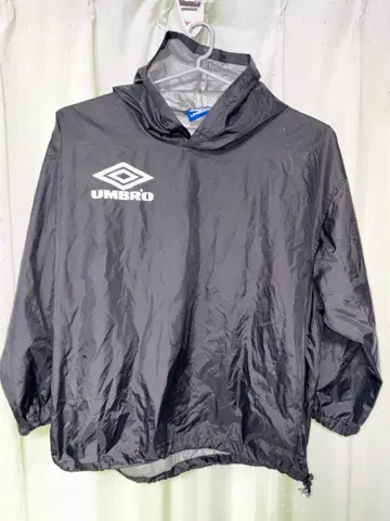 UMBRO 블랙 후드 부착 나일론 자켓