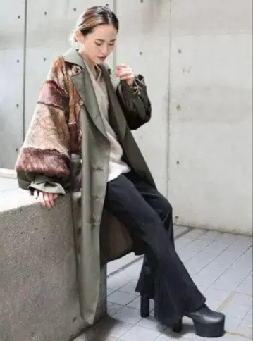 올리브 그린 롱 코트 MURUA