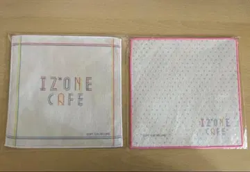 [ IZ*ONE ] IZ*ONE 카페 한정판 손수건 ( 2장 세트 )