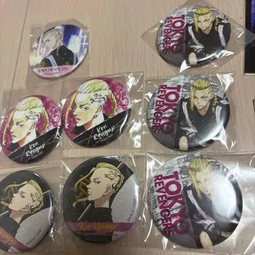 도쿄 리벤저스 드라켄 캔뱃지 8개 세트와 카드 3장