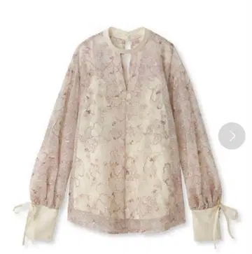 FRAY I.D 플라워 자수 블라우스 라이트 베이지