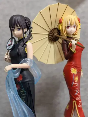 리코리스 리코일 니시키기 치사토 이노우에 타키나 피규어 2체 세트