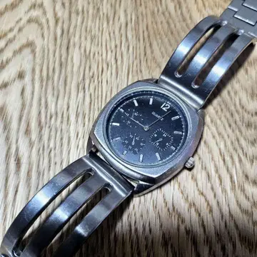 빈티지 워치 블랙 다이얼 쿼츠 크로노그래프