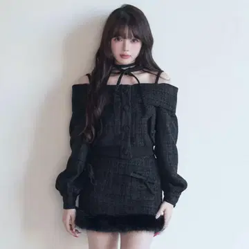 BunnyLis 트위드 오프숄더 자켓 세트