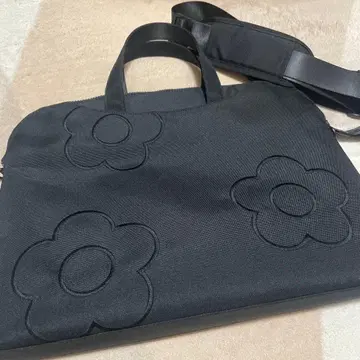 마리쿠와 컴퓨터 케이스