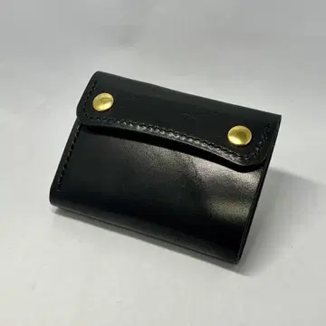 도치기 새들 레더 천연 가죽 미들 지갑 놋쇠 버튼 접이식 지갑 고급 가죽