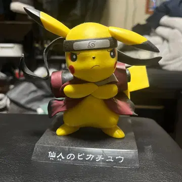 선인의 피카츄 피규어