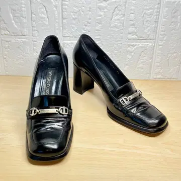 세르지오로시 37 비트 로퍼 블랙 가죽 와이드 힐