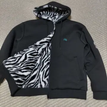 Gran Egoist 에고이스트 후드 부착 후드티 리버서블 제브라 패턴