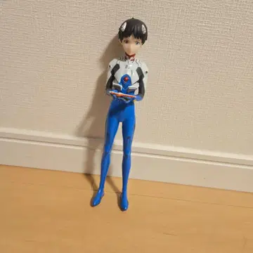 에반게리온 이카리 신지 피규어