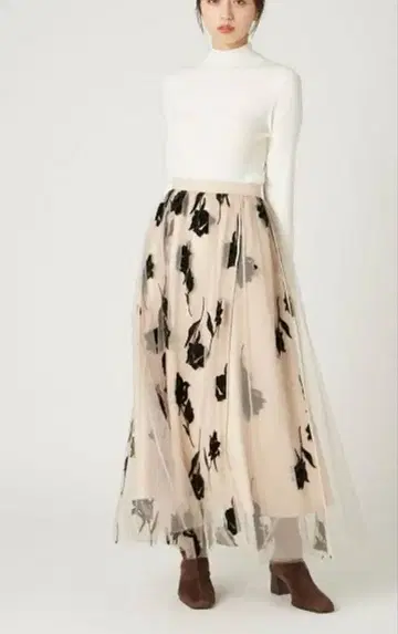 FRAY I.D 베이지 샤샤 스커트