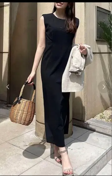 anuans 스트레이트 턱 컷 원피스 (Black)