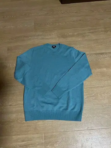 UNIQLO 캐시미어 100% 크루넥 스웨터