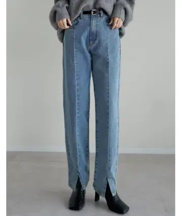 새상품 Re:EDIT [김자마귀 씨 착용] 센터 슬릿 리사이클 데님 S