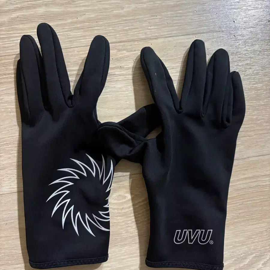 UVU RUNNING GLOVES ランニンググローブ　S/M UVU RUNNING GLOVES ランニンググローブ S/M 【公式通販】