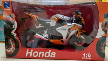 NewRay HONDA CBR1000RR 2010 1/6