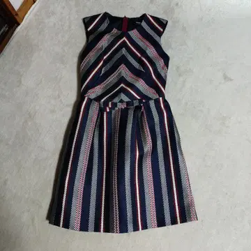 PAULE KA 스트라이프 슬리브리스 원피스 38