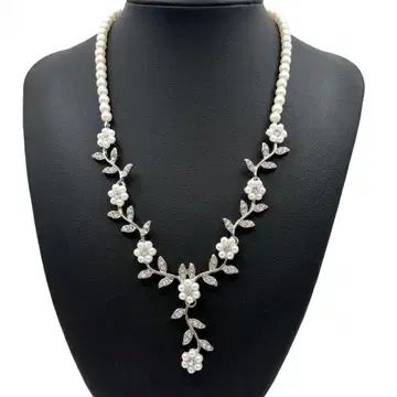 진주 목걸이 플라워 모티브 리프 화려함 포멀 결혼식