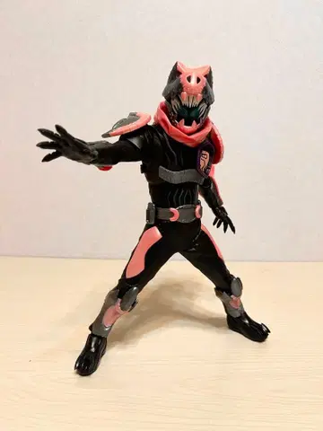 제일복권 가면라이더 바이스 SofviCS 피규어