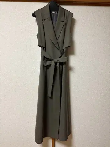 FRAY I.D 라펠 테일러드 원피스