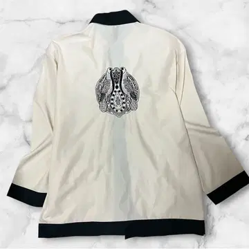 마담 니콜 아이보리/블랙 긴팔 셔츠