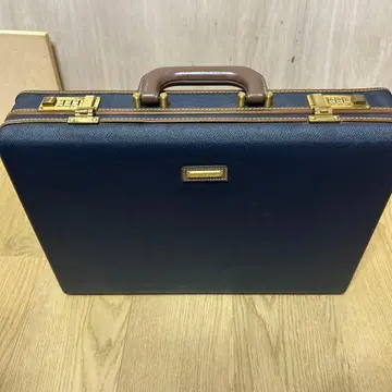 JAPAN AIR LINES 아타셰 케이스 네이비