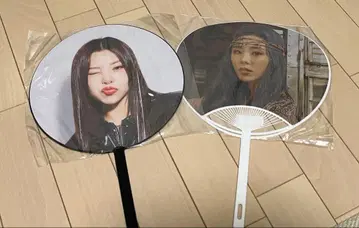 마마무 휘인 부채