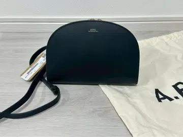 A.P.C. 하프문 숄더백