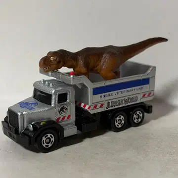 USJ 쥬라기 월드 토미카 운반 트럭