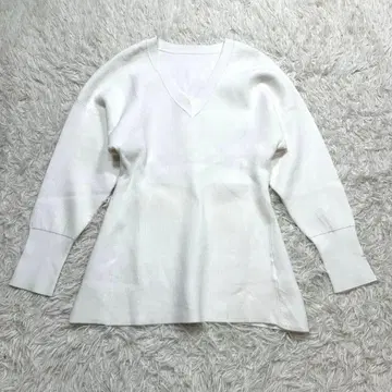 [새상품급] 스터링 루어 V넥 리브 페플럼 니트 풀오버 화이트 M