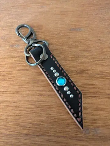 스터드 키링 도치기 가죽