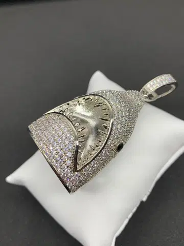 샤크 헤드 상어 JAWS shark 상어 블링블링 목걸이