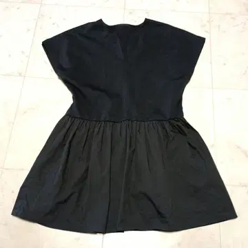 23KU 페플럼헴 슬리브리스 블라우스 32