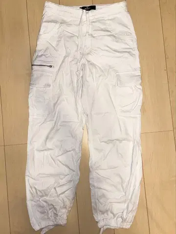 홀리스터 카고 팬츠 화이트