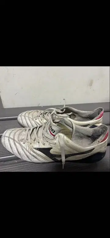 Mizuno Morelia Neo 축구화