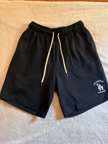 MLB LA 다저스 하프 팬츠 반바지 로고 자수
