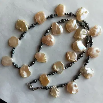 천연 담수 진주, 헤마타이트 목걸이