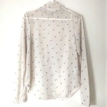 릴리 브라운 바리에 보틀넥 시어 탑 프리 사이즈