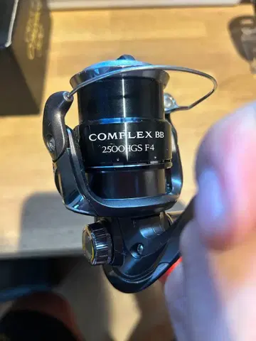 COMPLEX BB 2500HGS F4 스피닝 릴